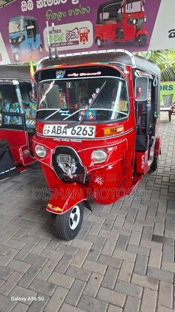 Bajaj RE 4 Strok 2015