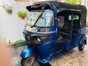 Bajaj RE 2018