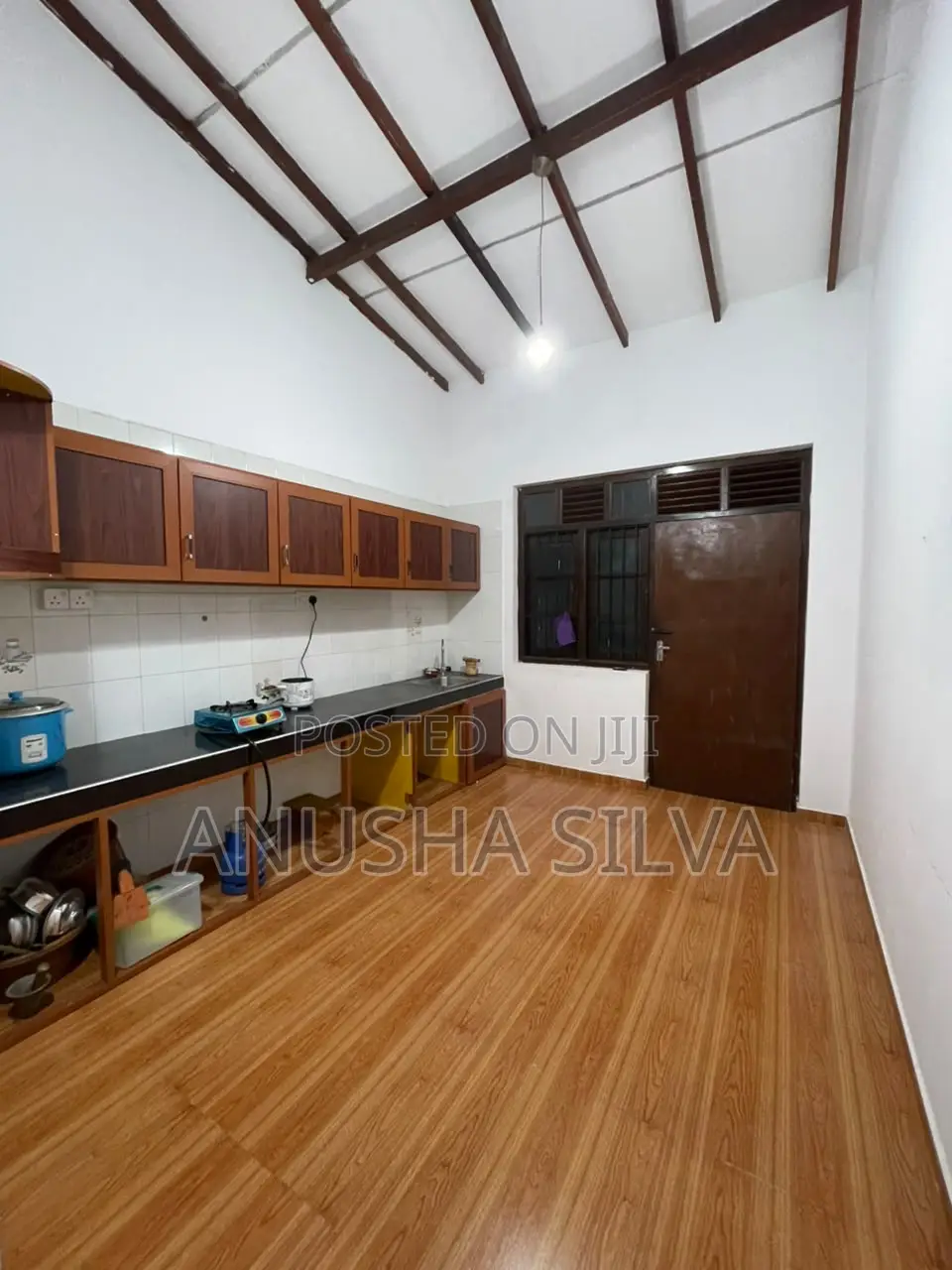 Furnished 6bdrm House in Dehiwala for rent