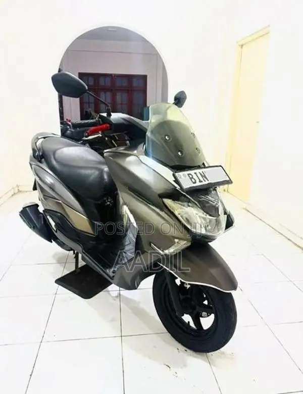 Suzuki Burgman 2019