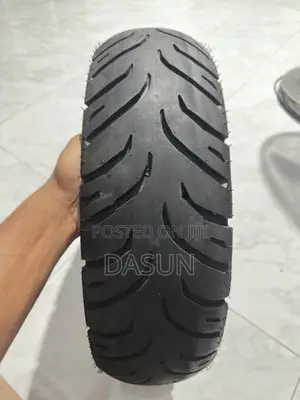 MRF REVZ - Y 140/60/17 Tyer