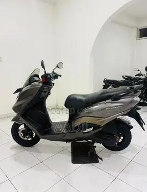 Suzuki Burgman 2019