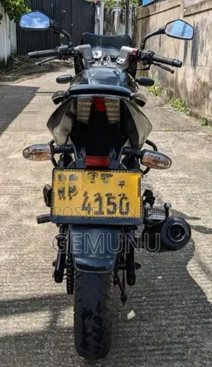 Bajaj Pulsar 180 2010