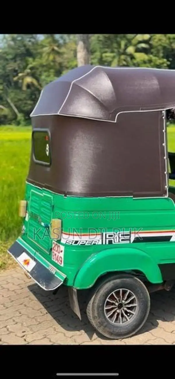 Bajaj RE 1999