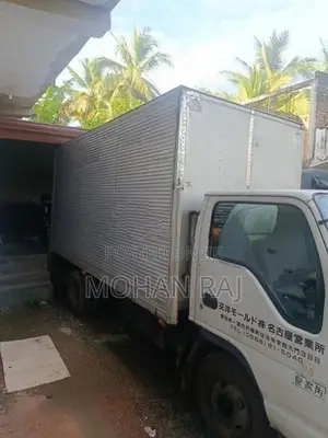Isuzu 250 2000