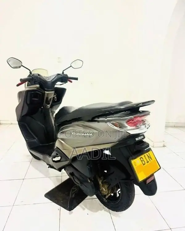 Suzuki Burgman 2019