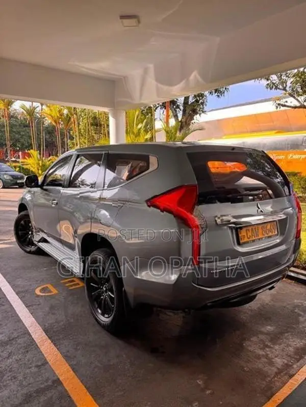 Mitsubishi Montero 2017