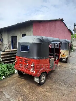 Bajaj RE 2004