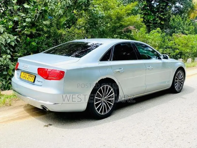 Audi A8 Hybrid 2013