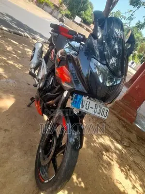 Bajaj Pulsar 220F 2010