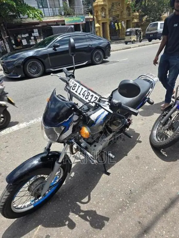 Bajaj CT100 2019