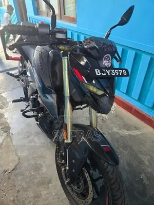 Bajaj Pulsar N160 Black 2025