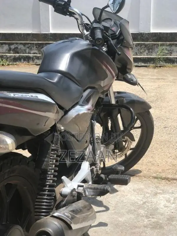 Bajaj Discover 125 2016