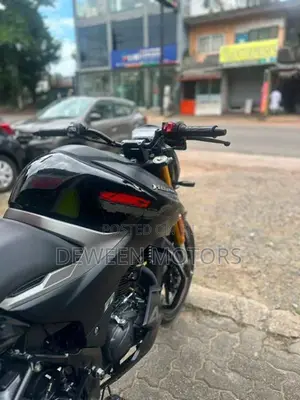Hero Hunk 160R 2026