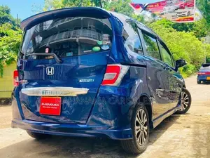 Honda Freed Blue 2015