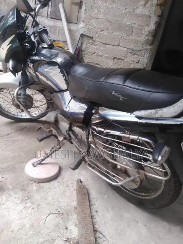 TVS Victor 2005