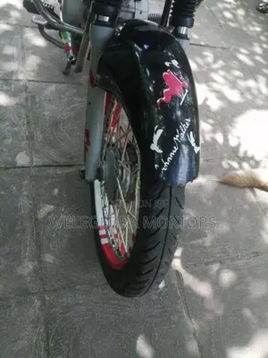 Bajaj CT100 2017