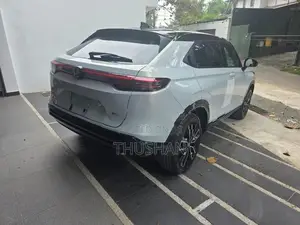 Honda Vezel Z Play Moon Roof 2026