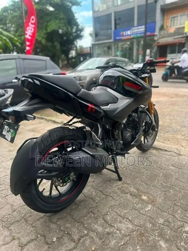 Hero Hunk 160R 2026