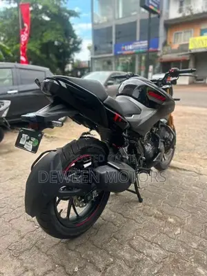 Hero Hunk 160R 2026