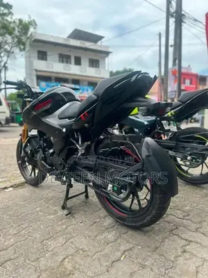 Hero Hunk 160R 2026