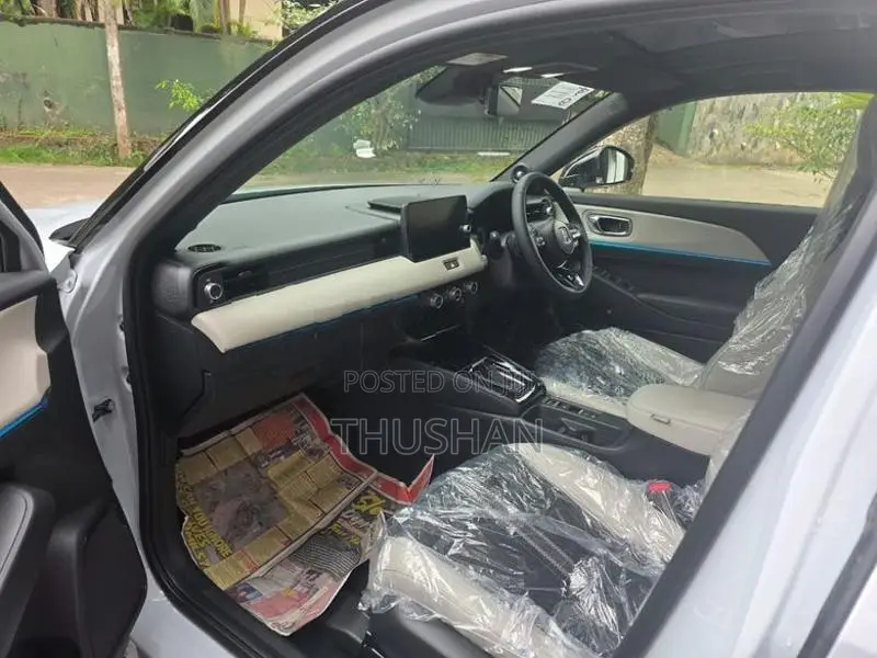 Honda Vezel Z Play Moon Roof 2026
