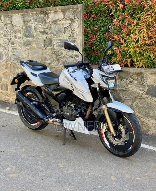 TVS Apache RTR 200 2017