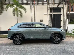 Honda Vezel Z 2025