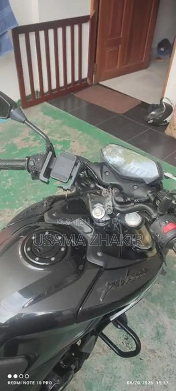 Bajaj Pulsar N160 2025