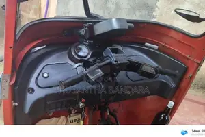 Bajaj RE 2011