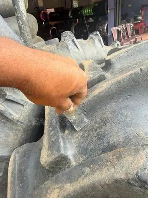 ටයර් හොදම තත්වයේ