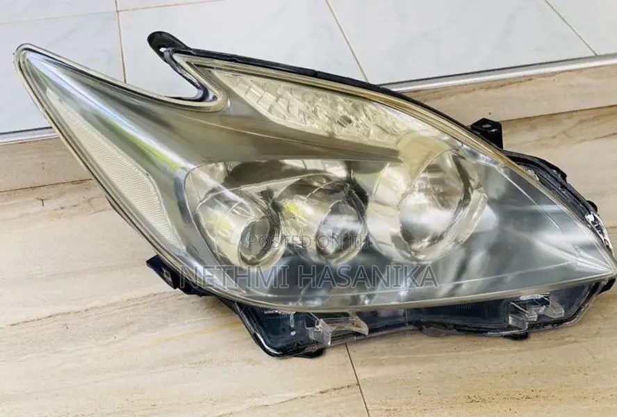 Prius Head lights ( left side with Right side)