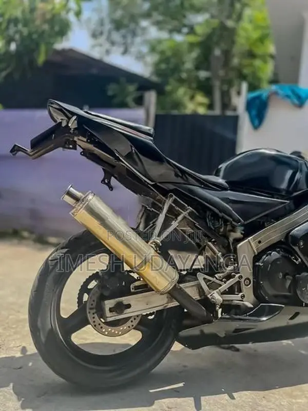 Honda CBR 250RR 2001