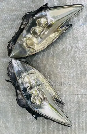 Prius Head lights ( left side with Right side)