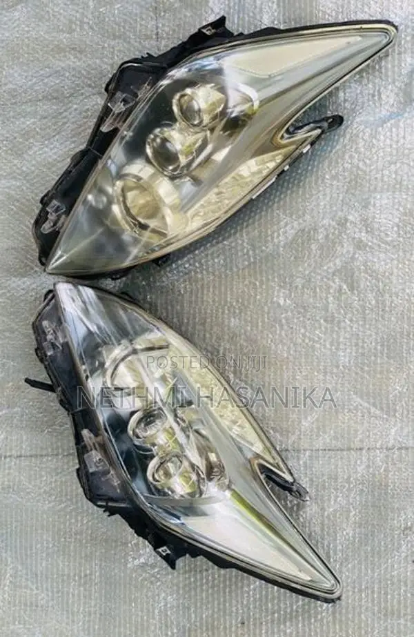 Prius Head lights ( left side with Right side)