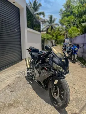 Honda CBR 250RR 2001