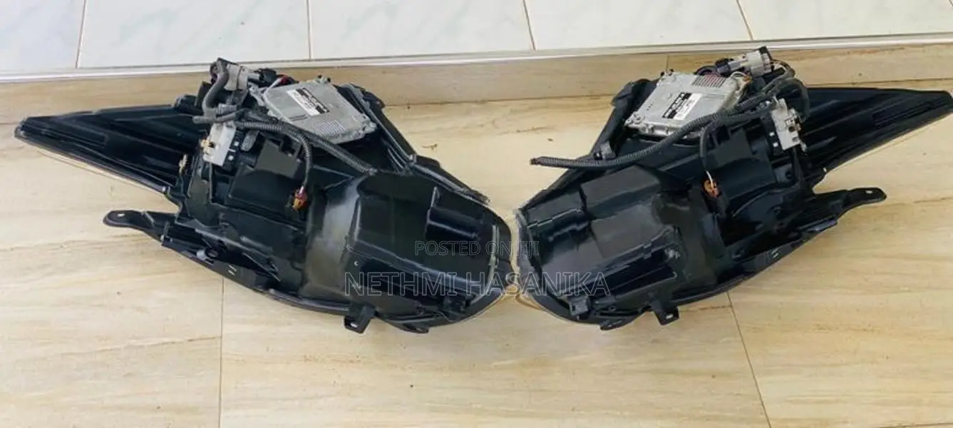 Prius Head lights ( left side with Right side)