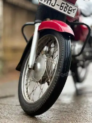 TVS Victor 2005