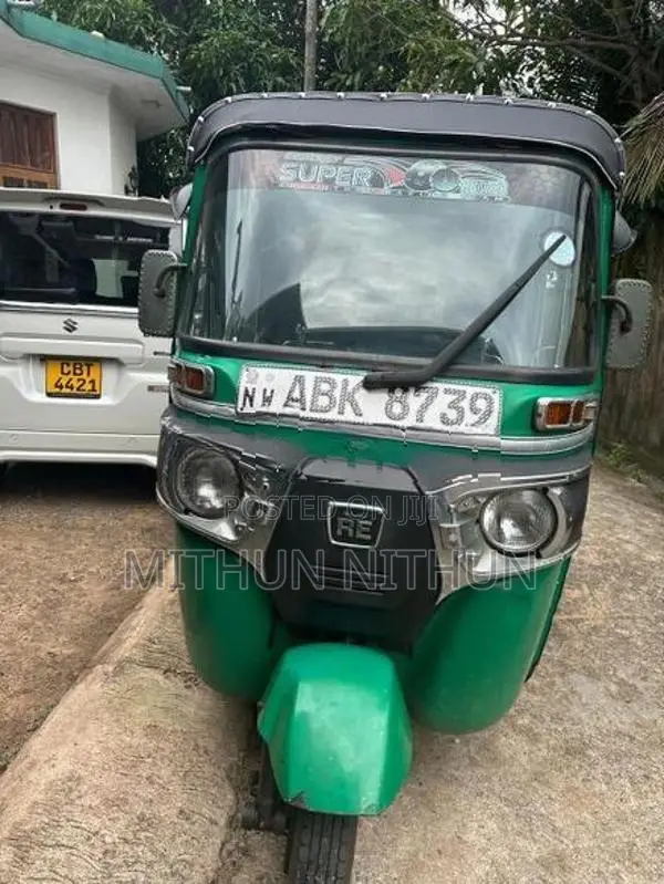 Bajaj RE 2019