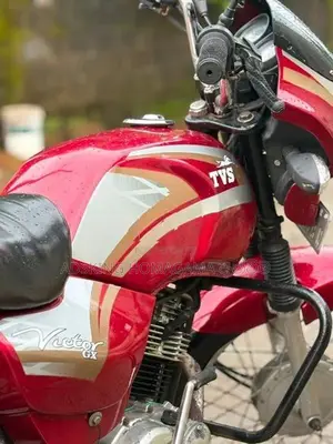 TVS Victor 2005