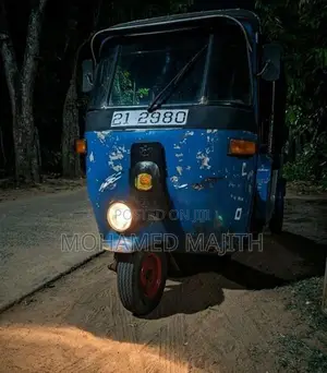 Bajaj bajag 2000