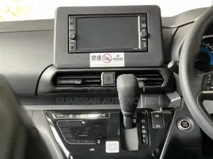 Nissan Roox 2024