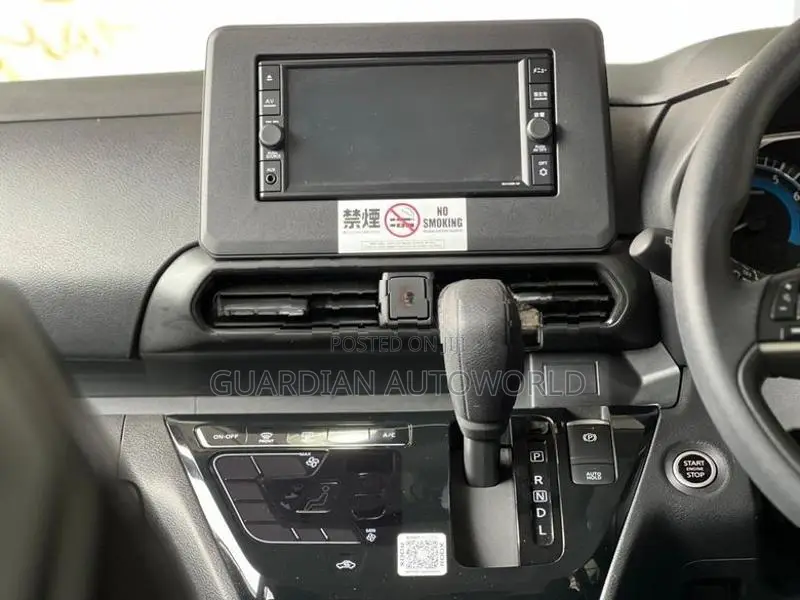 Nissan Roox 2024