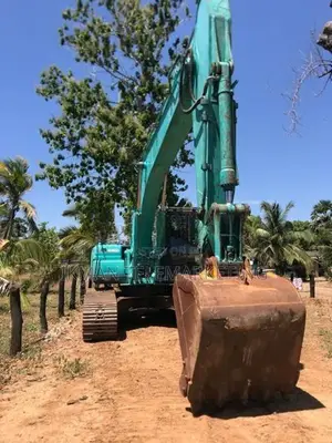 Kobelco SK200-8 Excavator