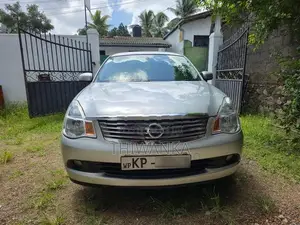Nissan Bluebird Sylphy G11 2011