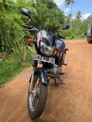 Bajaj CT100 2019