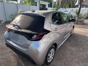 Toyota Yaris X 2024