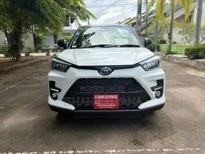 Toyota Raize Hybrid Autoparking 2026