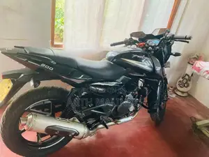 Bajaj Pulsar 200 2009
