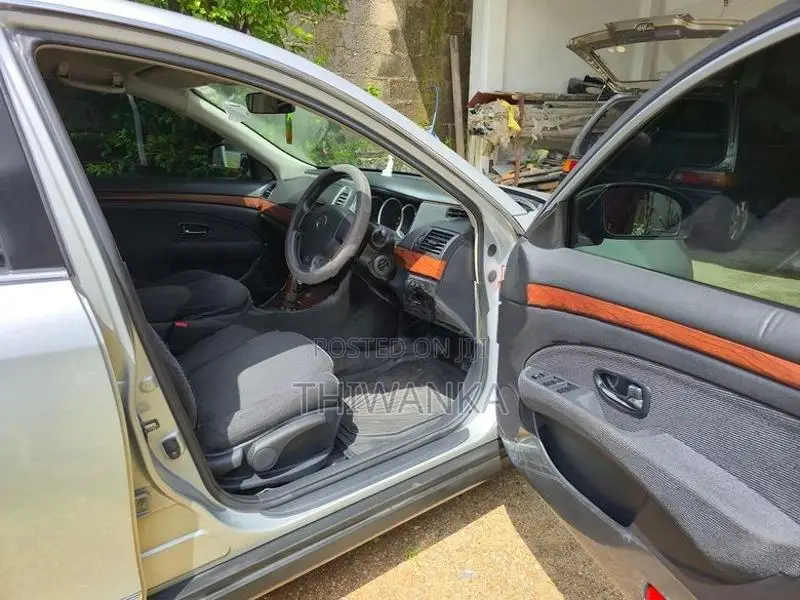 Nissan Bluebird Sylphy G11 2011